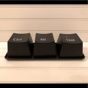 CLEARANCE Ctrl Alt Del ThinkGeek Plastic Cups on Motherboard Tray